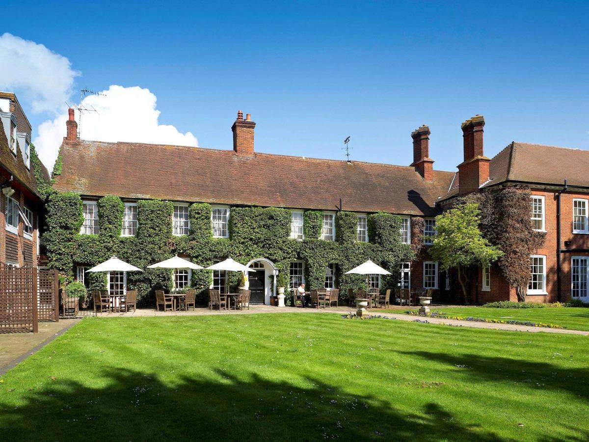 Bush Hotel Farnham エクステリア 写真