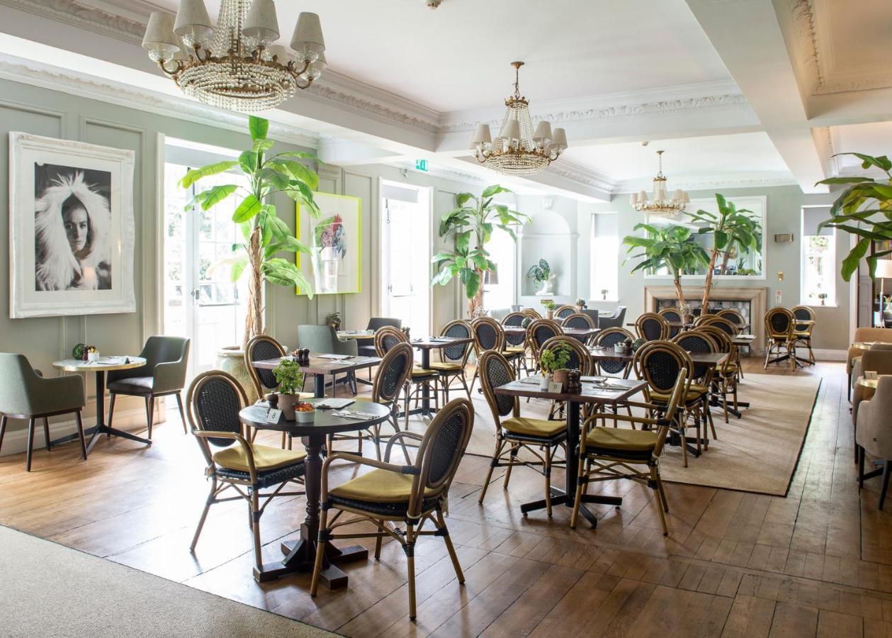 Bush Hotel Farnham エクステリア 写真