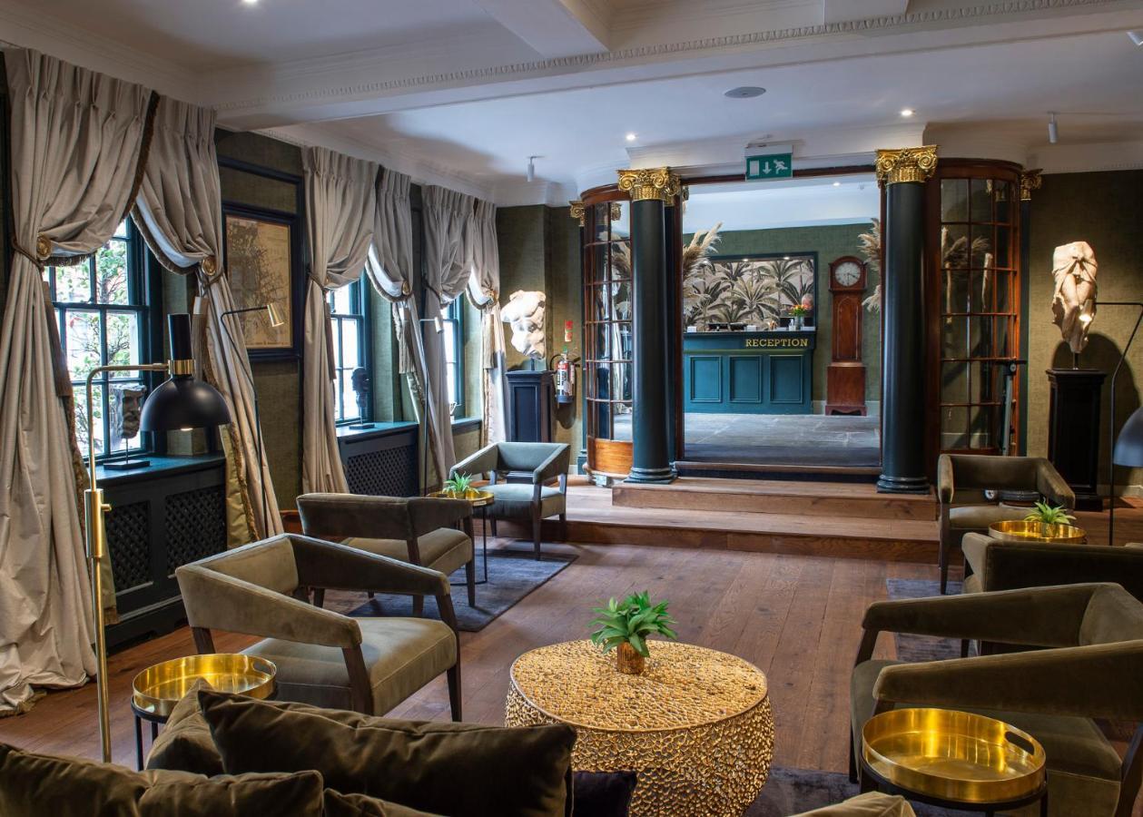 Bush Hotel Farnham エクステリア 写真