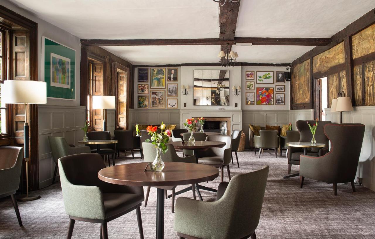 Bush Hotel Farnham エクステリア 写真
