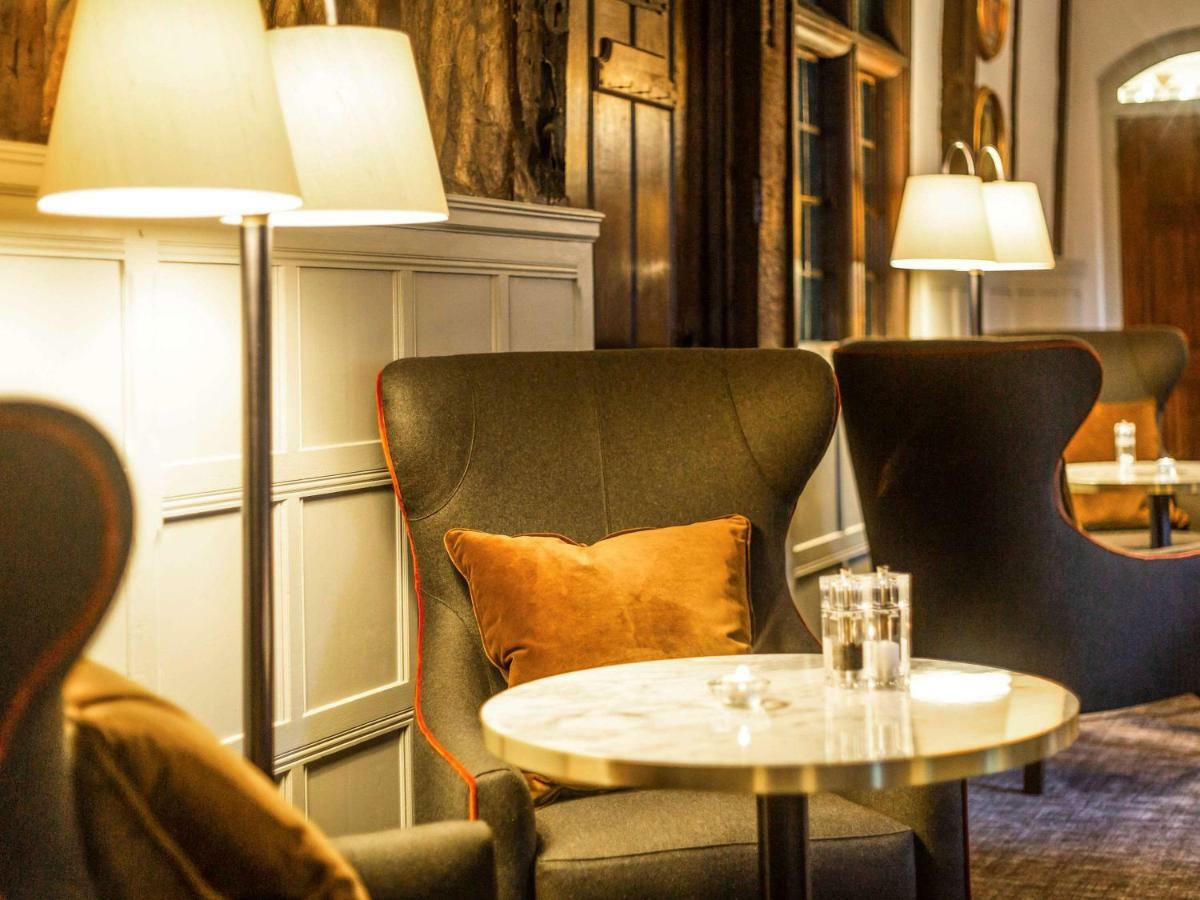 Bush Hotel Farnham エクステリア 写真