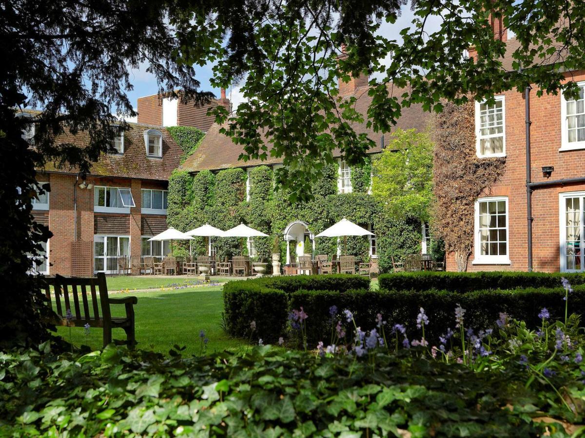 Bush Hotel Farnham エクステリア 写真